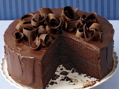 Romantic Chocolate Ganache Cake